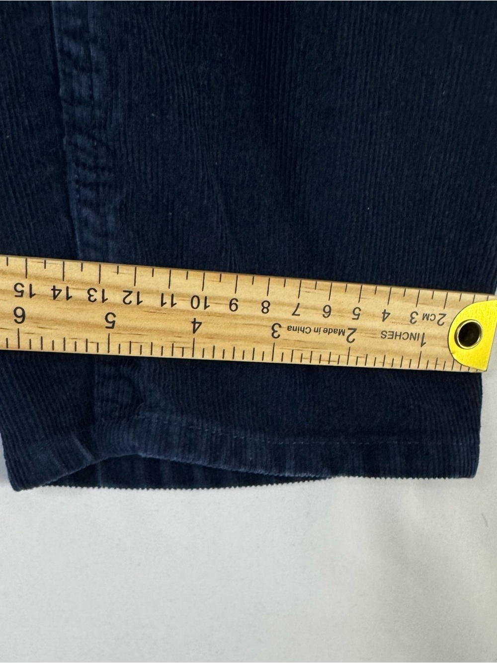 Vineyard Vines Men's Corduroy Navy Straight Jeans - Picture 6 of 10